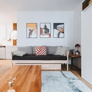Apartment Scandic Primo - Design District 69m2, Helsinki